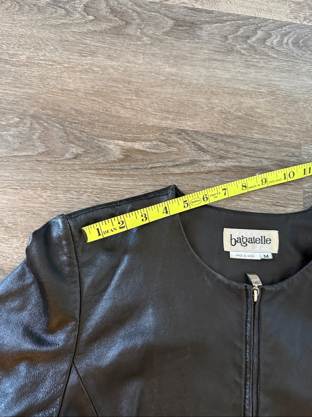 bagatelle SZ M zip front leather jacket. Round neck trim fit. Great condition - Picture 6 of 12